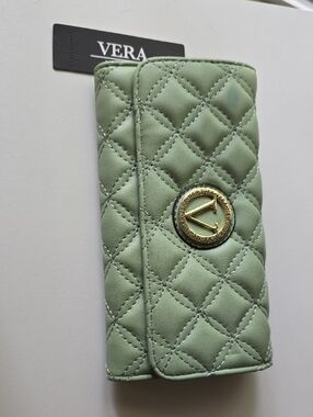 Vera New York clutch wallet